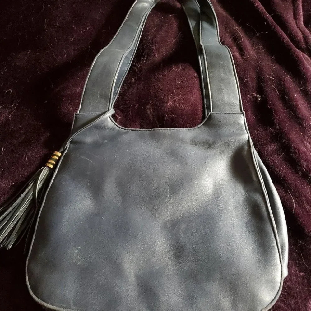 NWTs ~ Jennifer Moore Vegan Navy Blue Satchel 💙